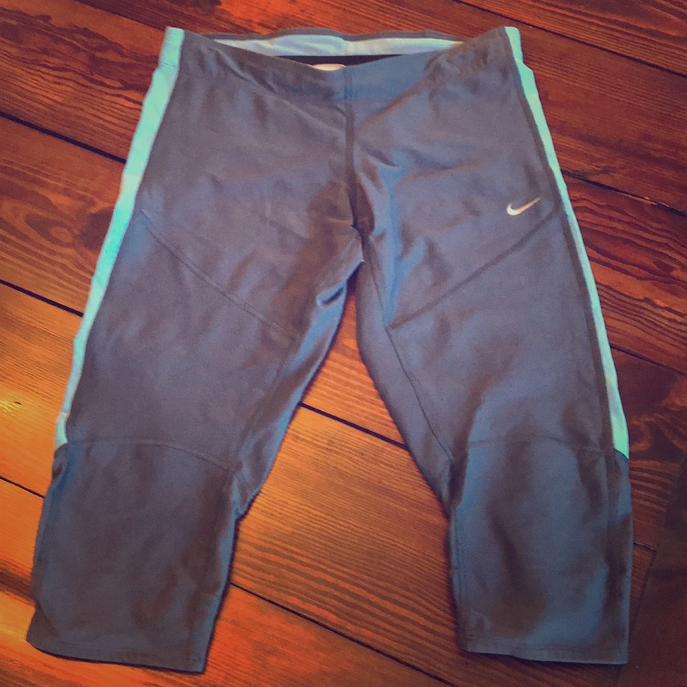 Women’s Nike Dri fit running capris size M